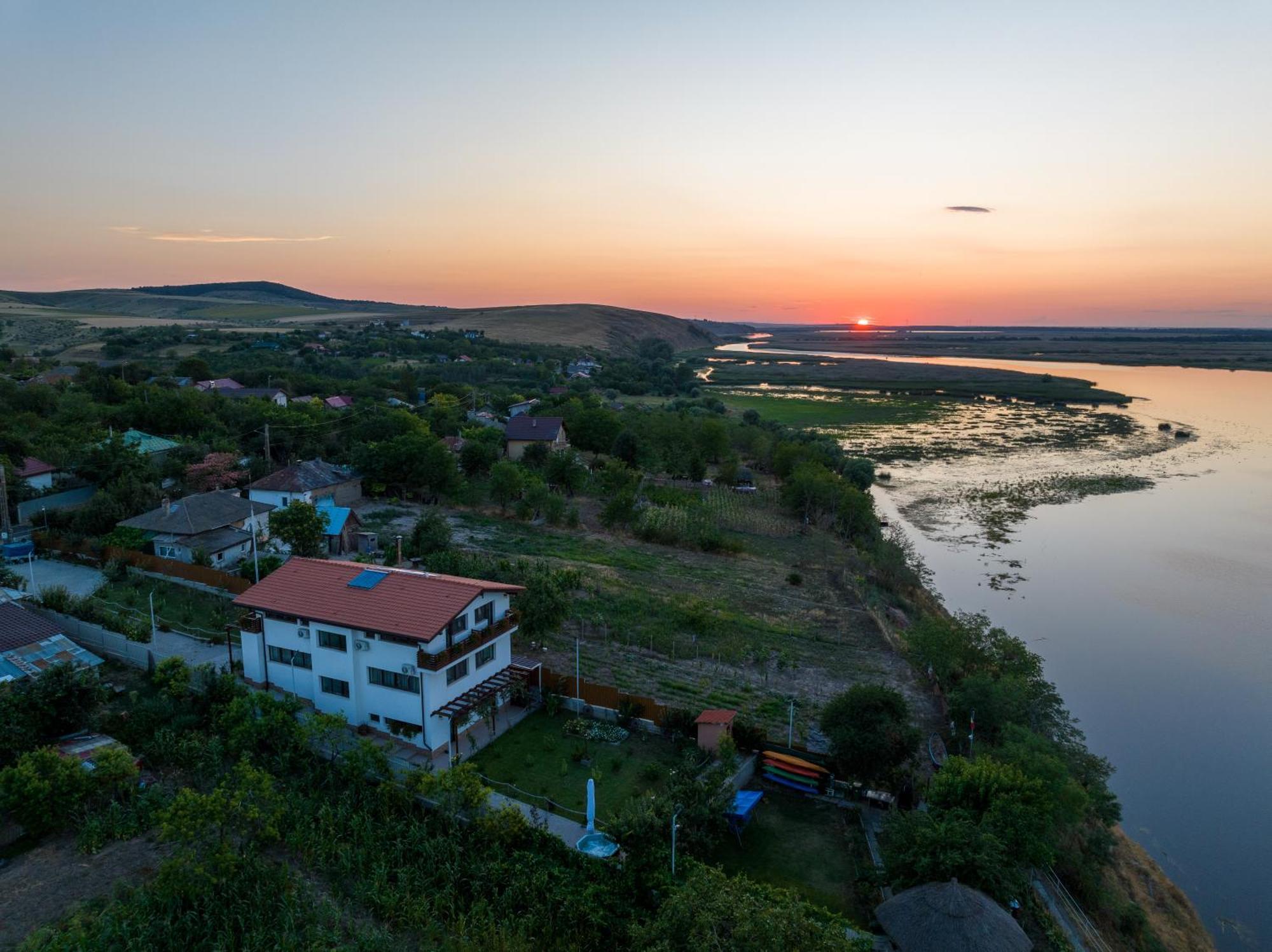 Laguna Nuferilor Habitat Somova ภายนอก รูปภาพ