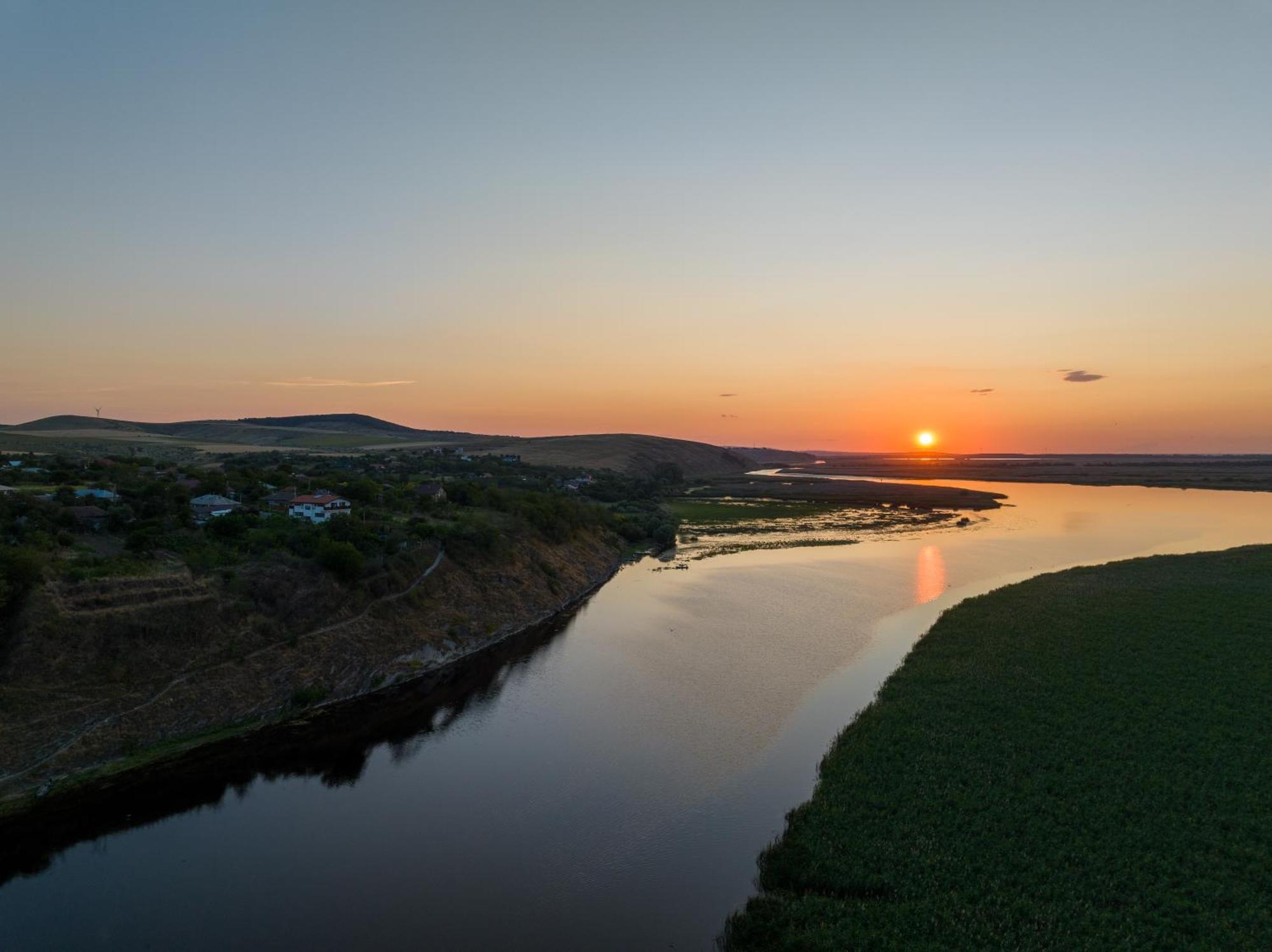Laguna Nuferilor Habitat Somova ภายนอก รูปภาพ