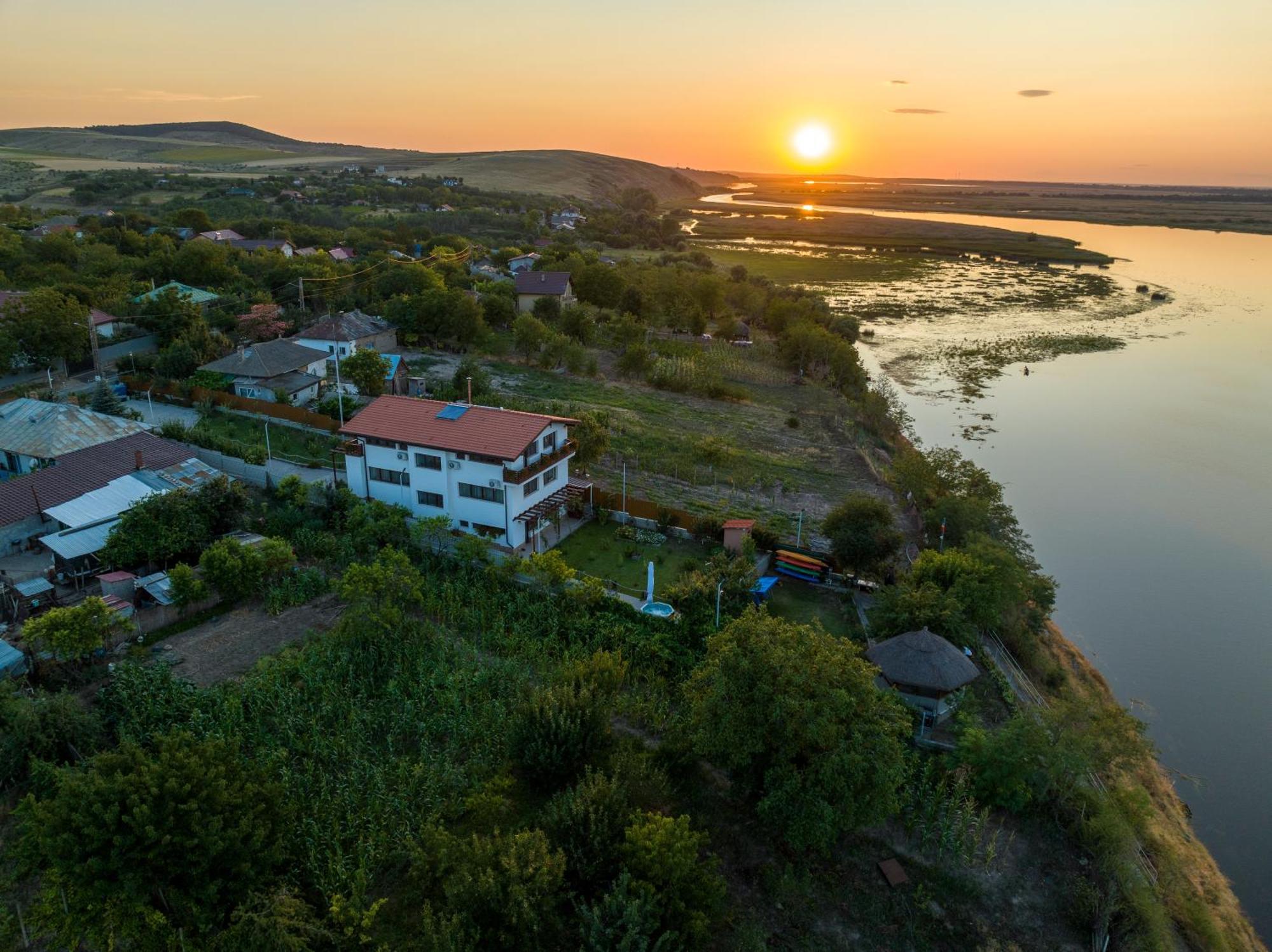 Laguna Nuferilor Habitat Somova ภายนอก รูปภาพ